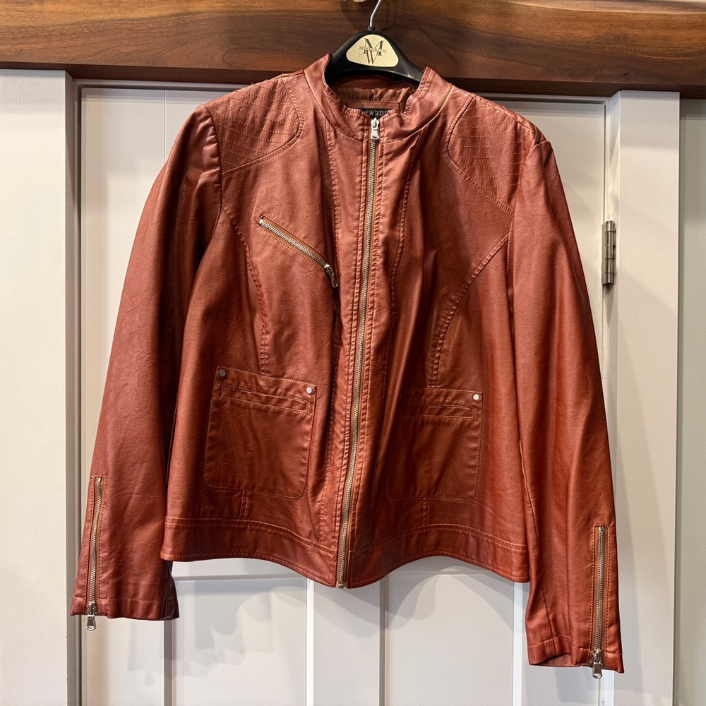 Bernardo Women's Faux Leather Zippered Jacket in Rich Rust, Never worn, Size 2X